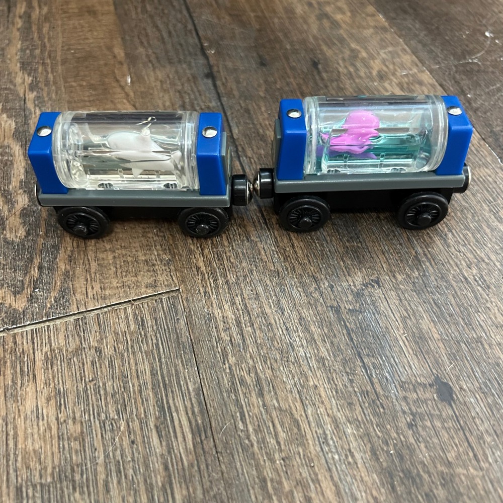Thomas & Friends Wooden Railway Aquarium Car Set Shark and Octopus 2013 Rare